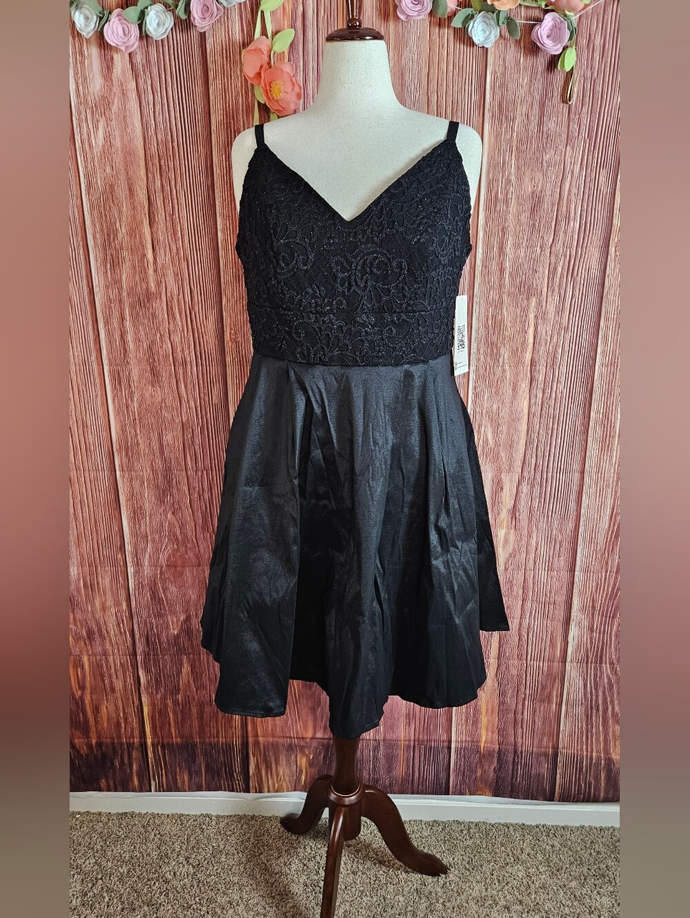 NWT Emerald Sundae Lace and Taffeta Fit & Flair Mini Dress Plus Size 20